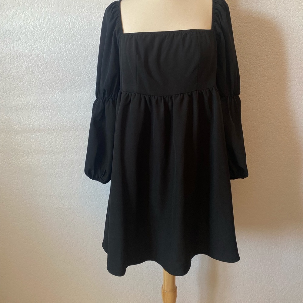 Square neck long sleeve dress